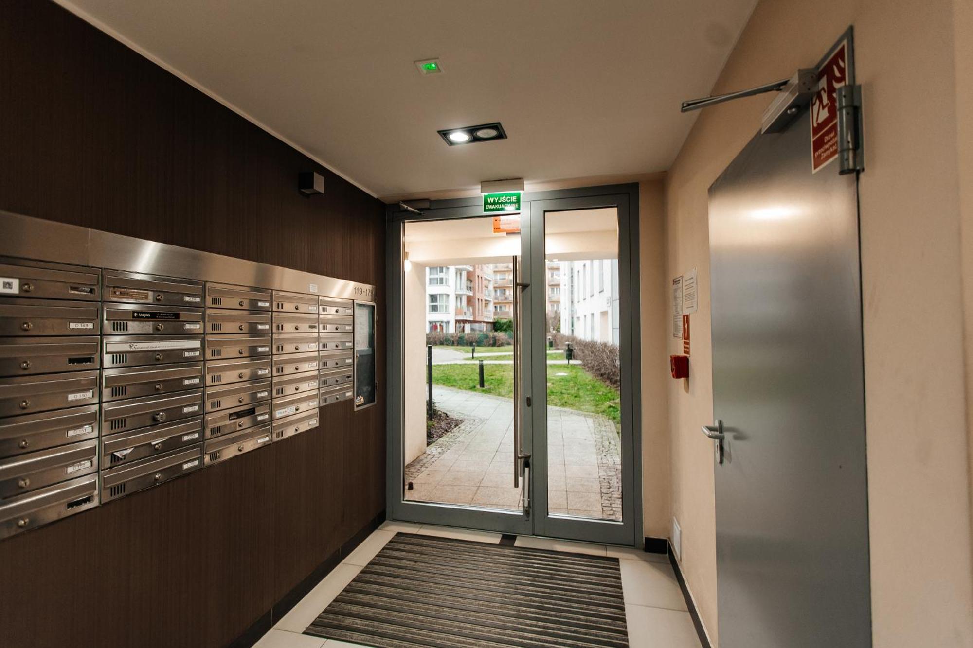 Maya'S Flats & Resorts 42 - Swietej Barbary Gdansk Exterior foto