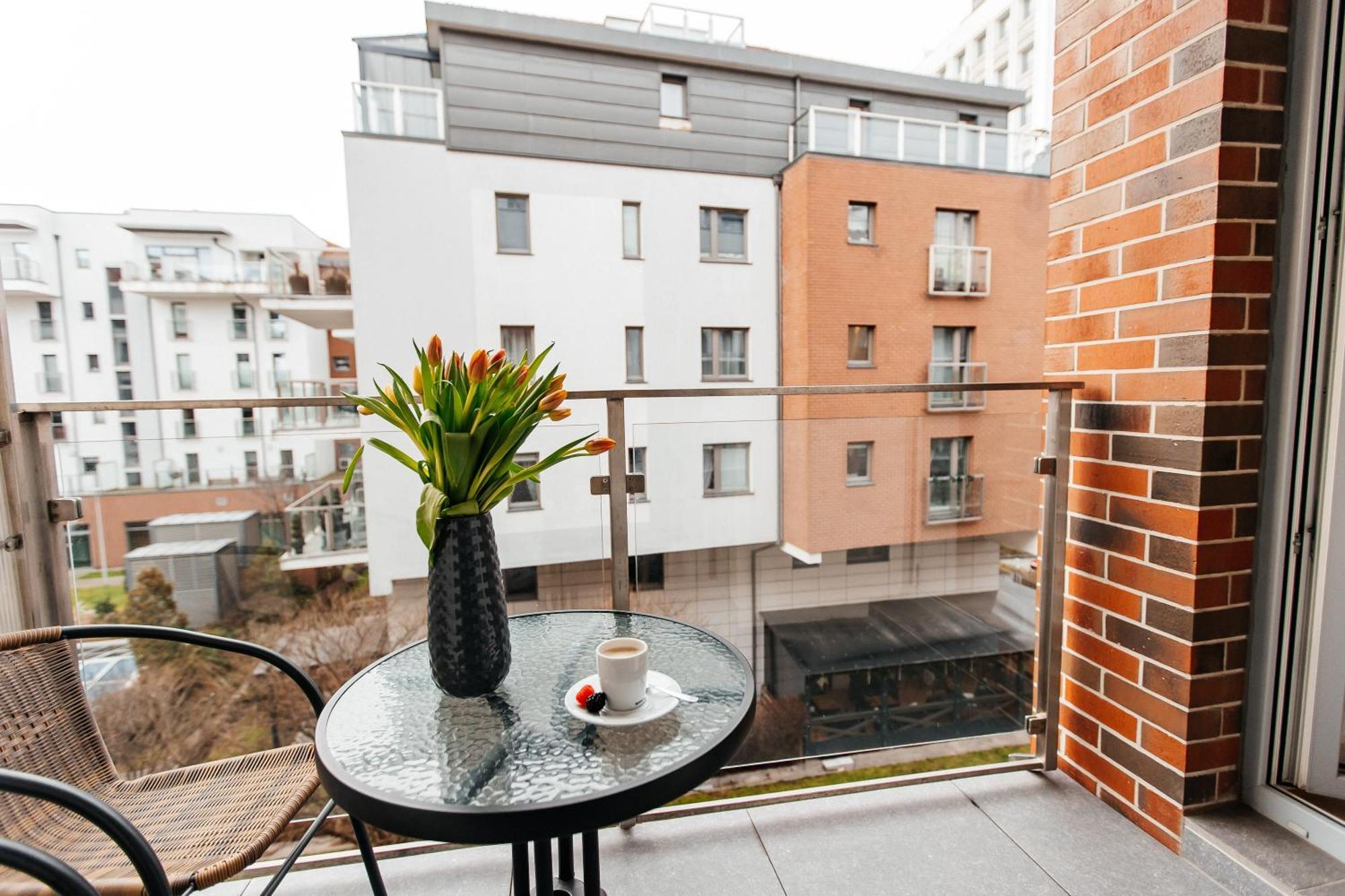 Maya'S Flats & Resorts 42 - Swietej Barbary Gdansk Exterior foto